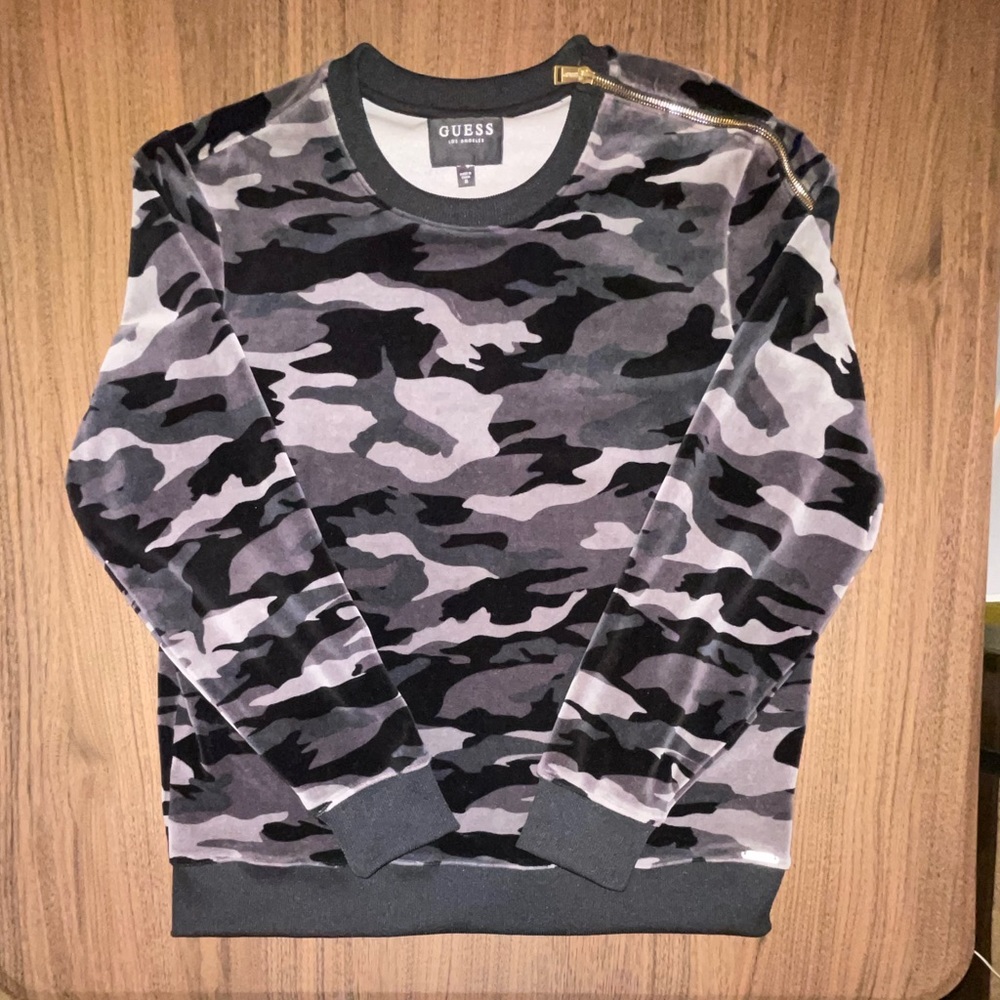 Guess CAMO Crewneck (Size M)